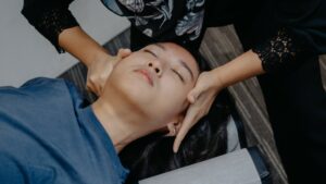 managing neck pain from pillow with chiropractic singapore