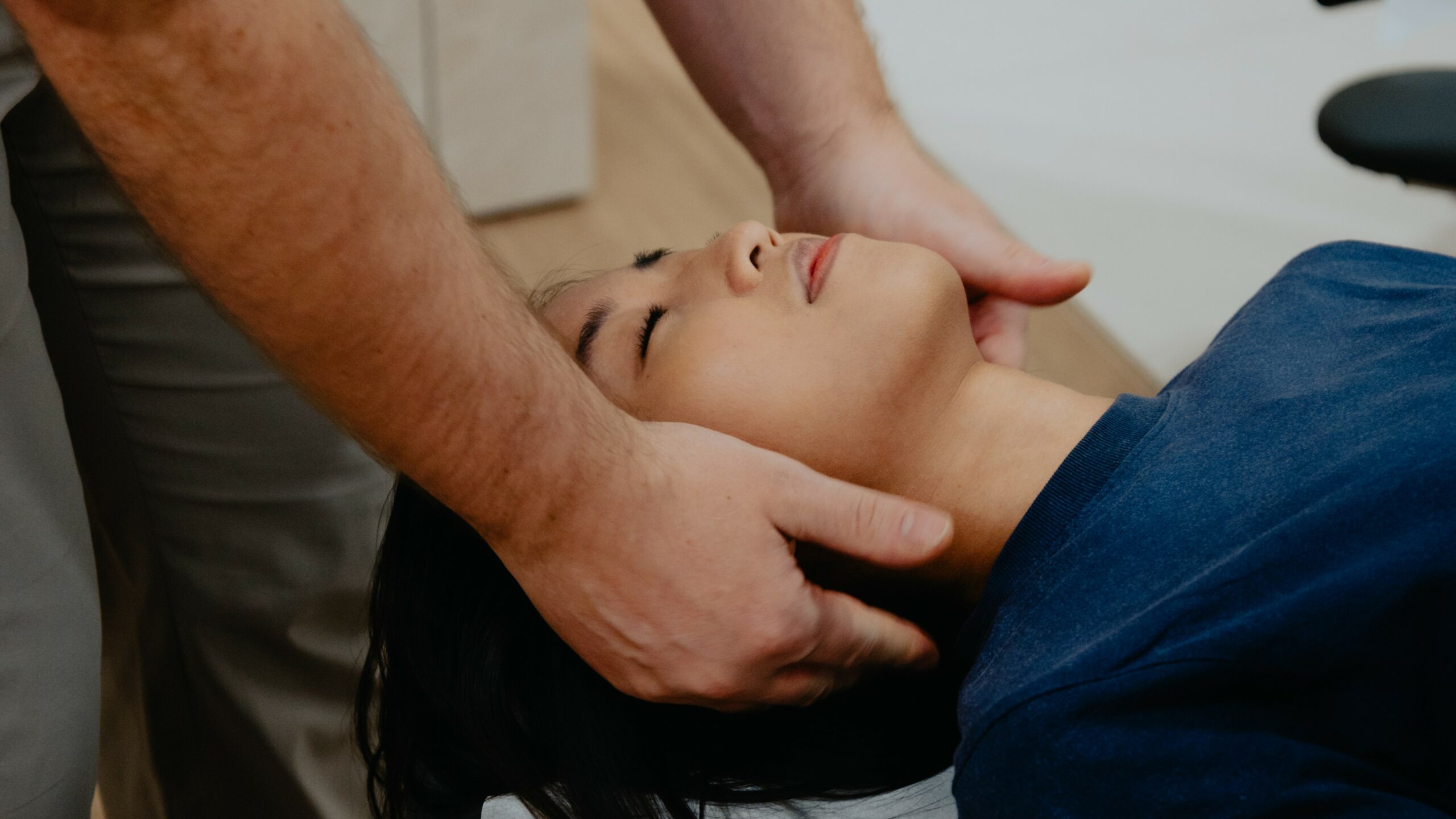 chiropractic adjustments with chiropractic singapore