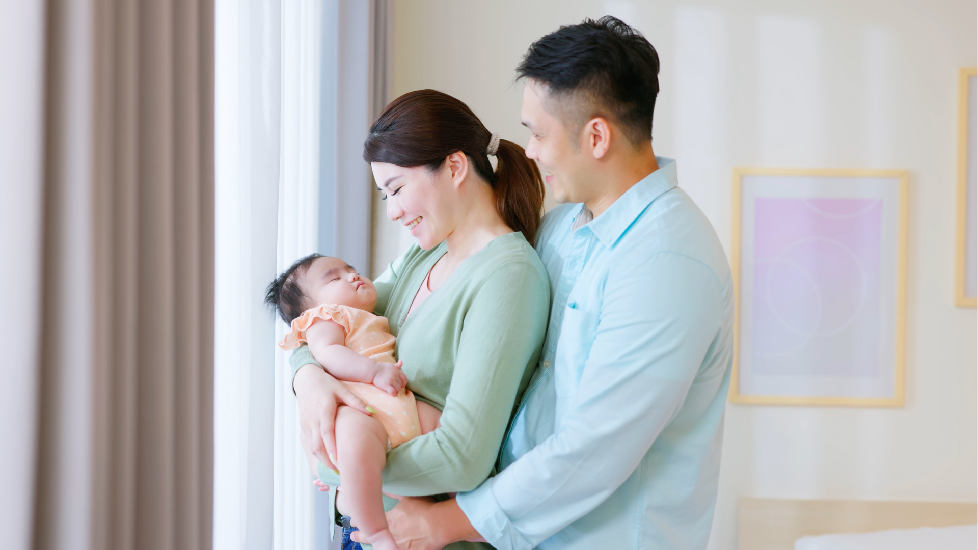 How to carry a baby: advice for new parents