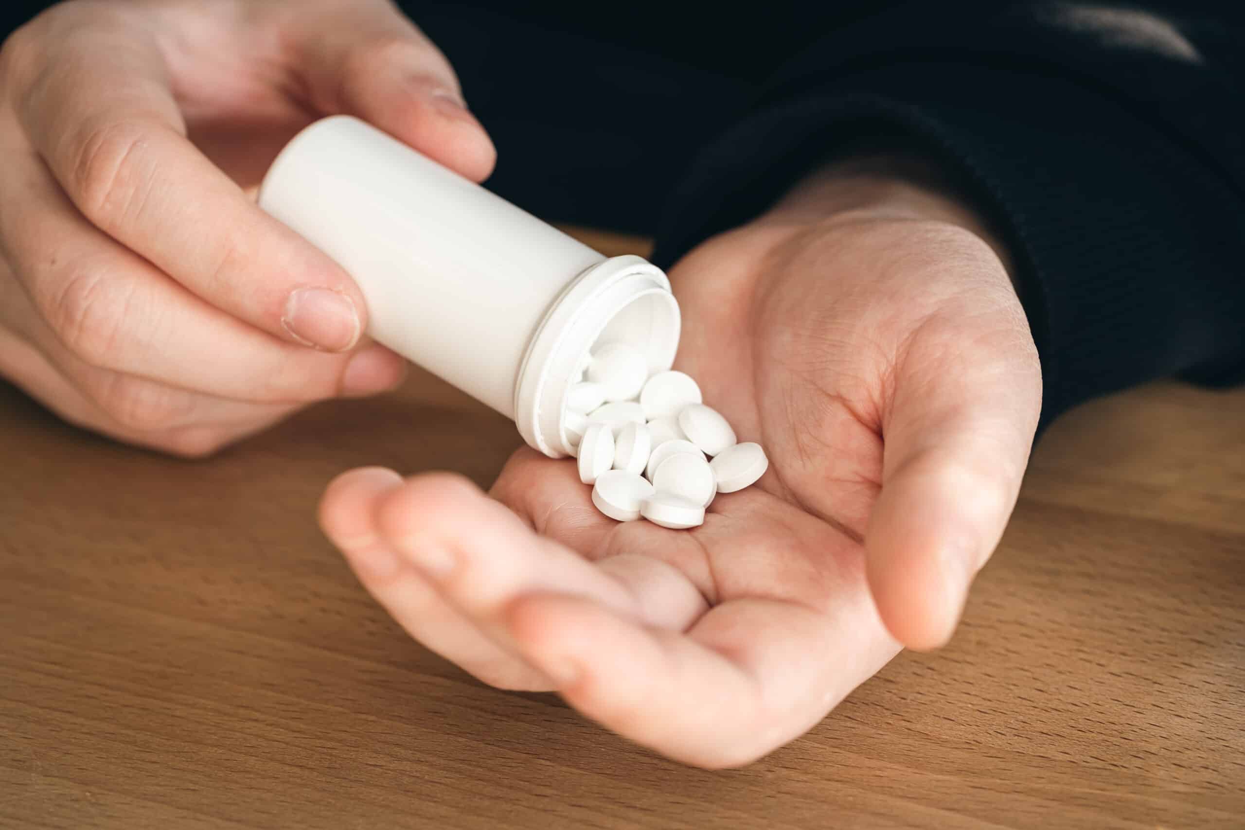 Antacid tablets: what you need to know to manage acid reflux safely